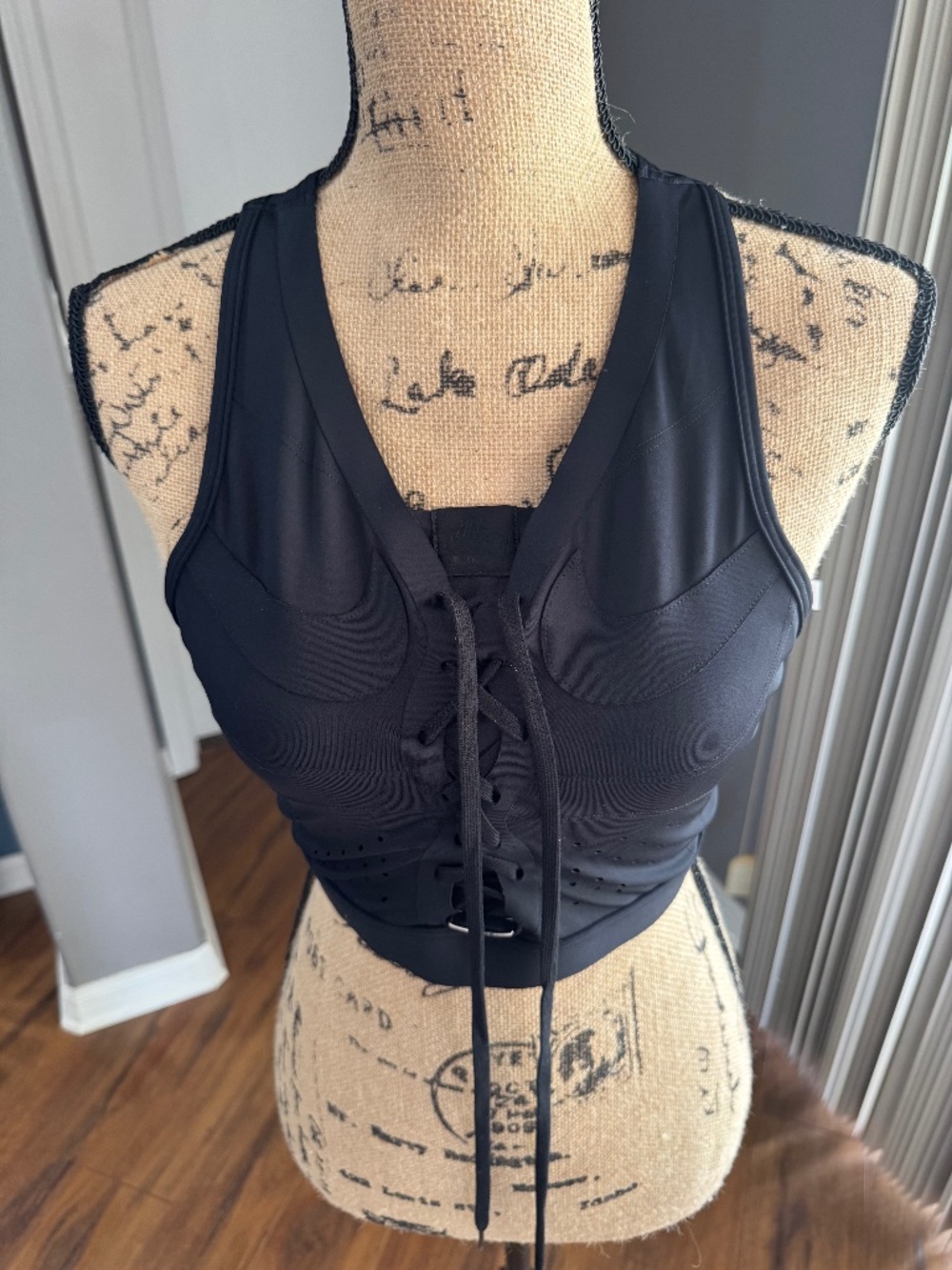 Nike Air Black Lace-Up Cropped Tank Top Women's Size Large - Picture 6 of 12